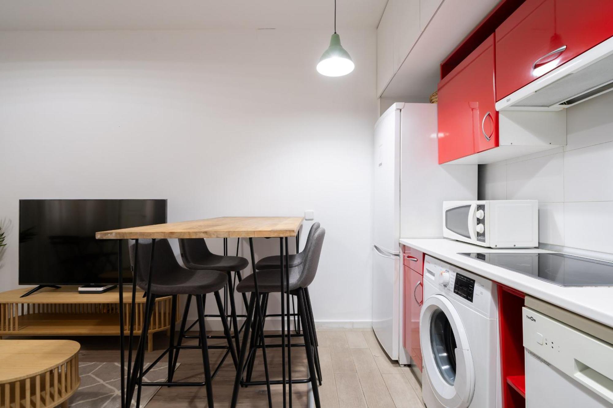 Apartamento En Chueca Para 4 Personas Alquiler Temporal Madrid Kültér fotó