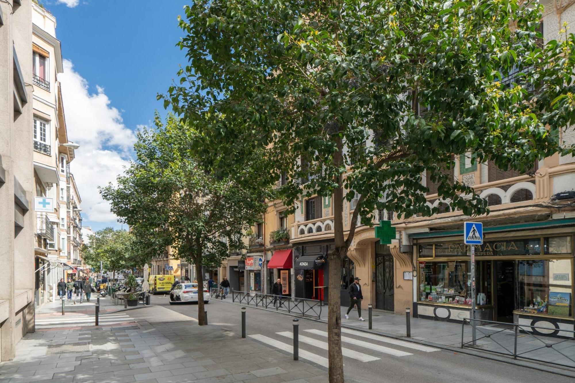 Apartamento En Chueca Para 4 Personas Alquiler Temporal Madrid Kültér fotó